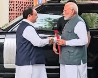 Viral Video Claiming PM Modi Takes JP Nadda in Car for Welcome Is Fake, Fact Check Reveals