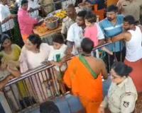 BJP MLA’s Daughter Allegedly Slaps Police Officer at Karnataka Temple During Darshan