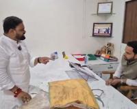 Yuva Sena Protesters Release Stray Dogs Inside Niphad Civic Chief’s Office