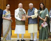 PM Modi Meets Priyanka Chaturvedi’s Family Over Book on Braj Heritage and Roots