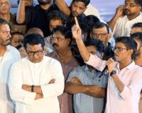 MPSC Protest Leader Vivekanand Patil Returns Home to Grand Welcome, Gets Raj Thackeray’s Call