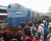Passengers Block Bhagat Ki Kothi-Kacheguda Express in Maharashtra Over RPF Assault Claims