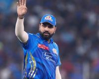 Mumbai Indians’ ‘Loading’ Reply Fuels Speculation Over Coach, Captain and Trades