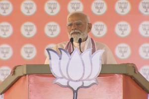 Modi Standing As Wall Between You And Congress's Plans To Loot You: PM Tells People