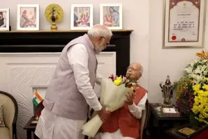 PM Modi meets BJP veteran Advani to extend wishes on his birthday