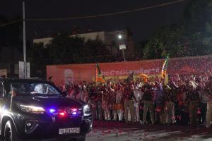 PM Modi arrives in Varanasi to a rousing public welcome