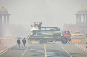 Delhi gasps for clean air as air quality remains 'very poor', pollution body says no GRAP-3 curbs for now