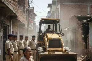 Elderly Woman’s Plea Ignored as Officials Demolish Her Home in Patna