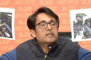 'Mamata chose lathi charge, Rahul chose silence': BJP attacks Cong, Trinamool over B'desh issue