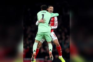 Premier League: Arsenal thrash Villa to end year 5 points clear at the top