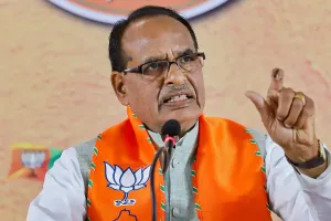 Centre Tightens Crop Insurance Rules as Shivraj Singh Chouhan Warns Firms Against Delayed Payouts