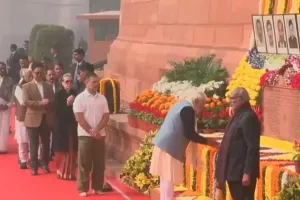 Nation Remembers the Fallen: India’s Top Leadership Pays Tribute to 2001 Parliament Attack Martyrs
