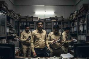 Anti-Corruption Team Arrests Gonda CMO Office Clerk While Allegedly Accepting Bribe