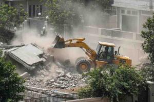 Bulldozers Roll Into Sainik Farms as DDA Cracks Down on Illegal Constructions