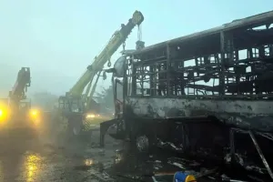 Deadly Fog Triggers Multi-Vehicle Inferno on Yamuna Expressway, Leaving Four Dead