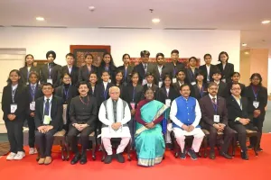 President Murmu Applauds Young Artists for Championing Energy Conservation Through Creativity