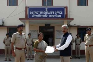 Uttar Pradesh Administration Grants Class-IV Job to Wife of Deceased BLO in Hathras