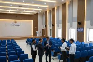 Chitrakoot District Magistrate Inspects Sonepur Auditorium, Orders Strict Upkeep Ahead of Public Use