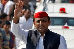 Akhilesh Yadav Calls Constitution a “Book of Destiny” for PDA Bloc at Fatehpur Sikri Rally