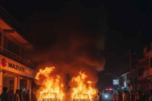 Fiery Midnight Scare Near Mayapur Maruti Showroom as Two Vehicles Go Up in Flames in Pipalkoti