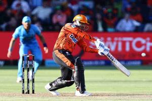 De Kock Lights Up Gqeberha as Sunrisers Eastern Cape Crush Pretoria Capitals for Bonus-Point Win
