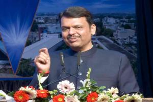 Fadnavis Calls on Maharashtra Shikshan Mandal, Jabalpur to Lead New Initiatives for Marathi Language Growth