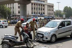 Home Guards Rush to Aid Injured Couple After Collision Near SP Office in Raebareli
