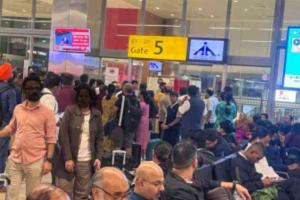 Indigo Flight Disruptions Trigger Chaos at Pune Airport as Nearly 400 Services Cancelled