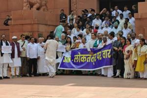 Opposition INDIA Bloc Stages Protest at Makar Dwar Against BJP’s “Rushed and Undemocratic” SIR Initiative