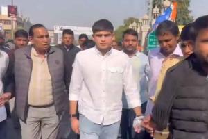 Sachin Pilot Takes to Jaipur Streets With His Son to Demand Protection of the Aravalli Range