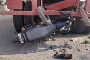 Speeding Truck Plows Into Motorcyclists in Etah, Leaving Three Dead and One Critically Injured
