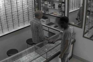 Thief Poses as Customer, Steals Phone from Ghaziabad Optical Shop
