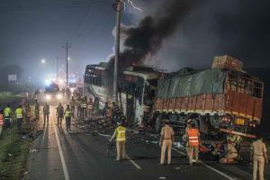Three Killed, Two Dozen Injured After Truck Slams Into Passenger Bus in Uttar Pradesh’s Balrampur