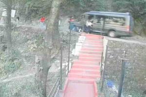 Tourist Vehicle Rolls Back in Dalhousie, Tree Prevents Major Tragedy at Panchpula