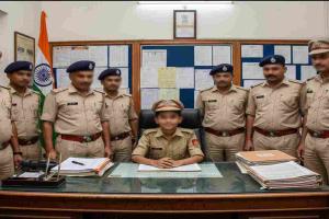 Varanasi Police Turn a Child’s Wish Into Reality, Appoint 10-Year-Old Cancer Patient as Station Officer for a Day