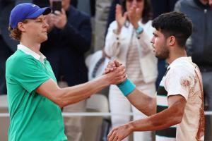 'They play incredible tennis,' Federer hails Alcaraz-Sinner rivalry ahead of Aus Open