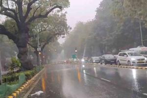 Atmospheric Shift Brings Brief Respite to Delhi-NCR as Rain Chases Persistent Smog