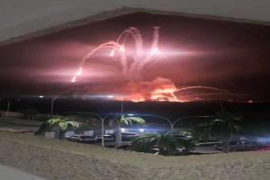 Explosions Rock Caracas Amid Reports of U.S. Airstrikes and Potential Military Escalation