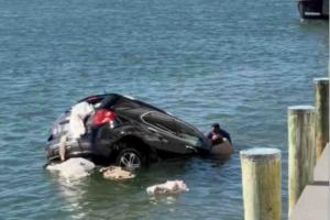 Good Samaritans Pull Driver from Sinking SUV in Heroic Virginia Beach Rescue