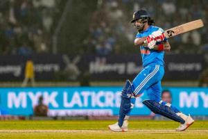 KL Rahul’s Explosive Century Anchors India to 284 as New Zealand Struggle for Control in Rajkot