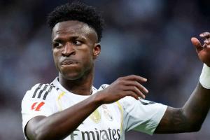 Manchester United Eyes Blockbuster Summer Overhaul as Vinícius Júnior Linked to Record-Breaking Saudi Move