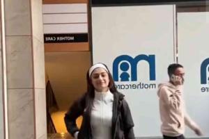 Public Thoroughfare or Private Studio? Influencer Faces Backlash After Rebuking Pedestrian During Street Filming