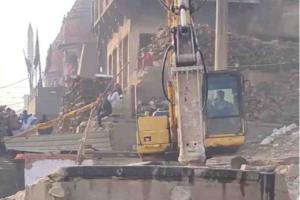 Sacred vs. Synthetic: Tensions Rise in Varanasi as Bulldozers Reach Manikarnika Ghat