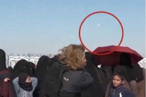 Targeted in the Field: Viral Footage Captures Moment Reporter is Struck During High-Tension Interview