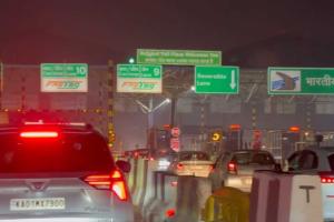 Tech Lag at Brajghat: Viral Footage Sparks Outcry Over Persistent Toll Congestion Despite FASTag Mandates