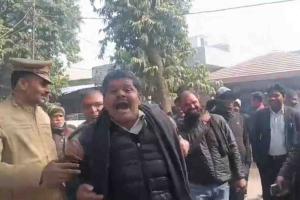 Tensions Escalate as Amethi Lawyers’ Protest Over Administrative Misconduct Enters Fourth Day