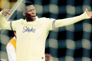 Toffees Stun Villa Park as Barry Ends Dominant Home Streak