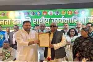 Tejashwi Yadav named RJD national working president amid family feud with sister Rohini's 'puppet' attack