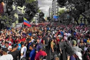 Caracas Streets Surge as Thousands Demand Release of Maduro Following US Military Capture