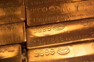 Delhi Gold Market Retreats as Bullion Prices Witness Sharp Intraday Correction